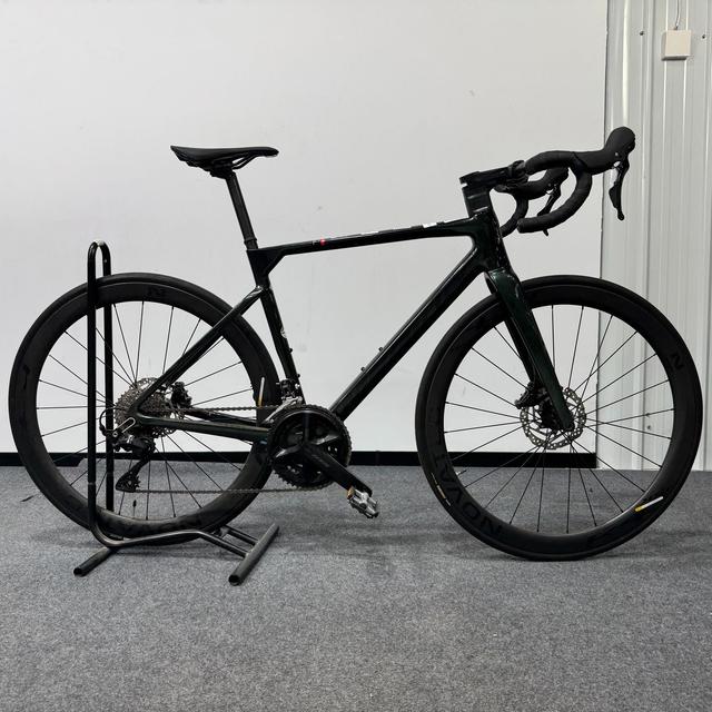 美利达/MERIDA 美利达 斯特拉 1000D 24款 车型图 · 整车 · 幻彩变色龙黑
