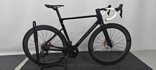 快客/QUICK 快客 AR ONE 25款 车型图 · 整车 · 耀夜黑
